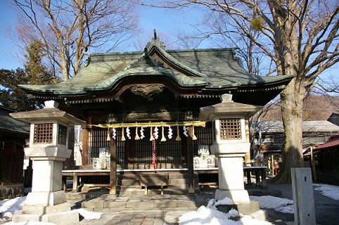 八剣神社　拝殿