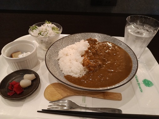 訓練支援艦くろべカレー